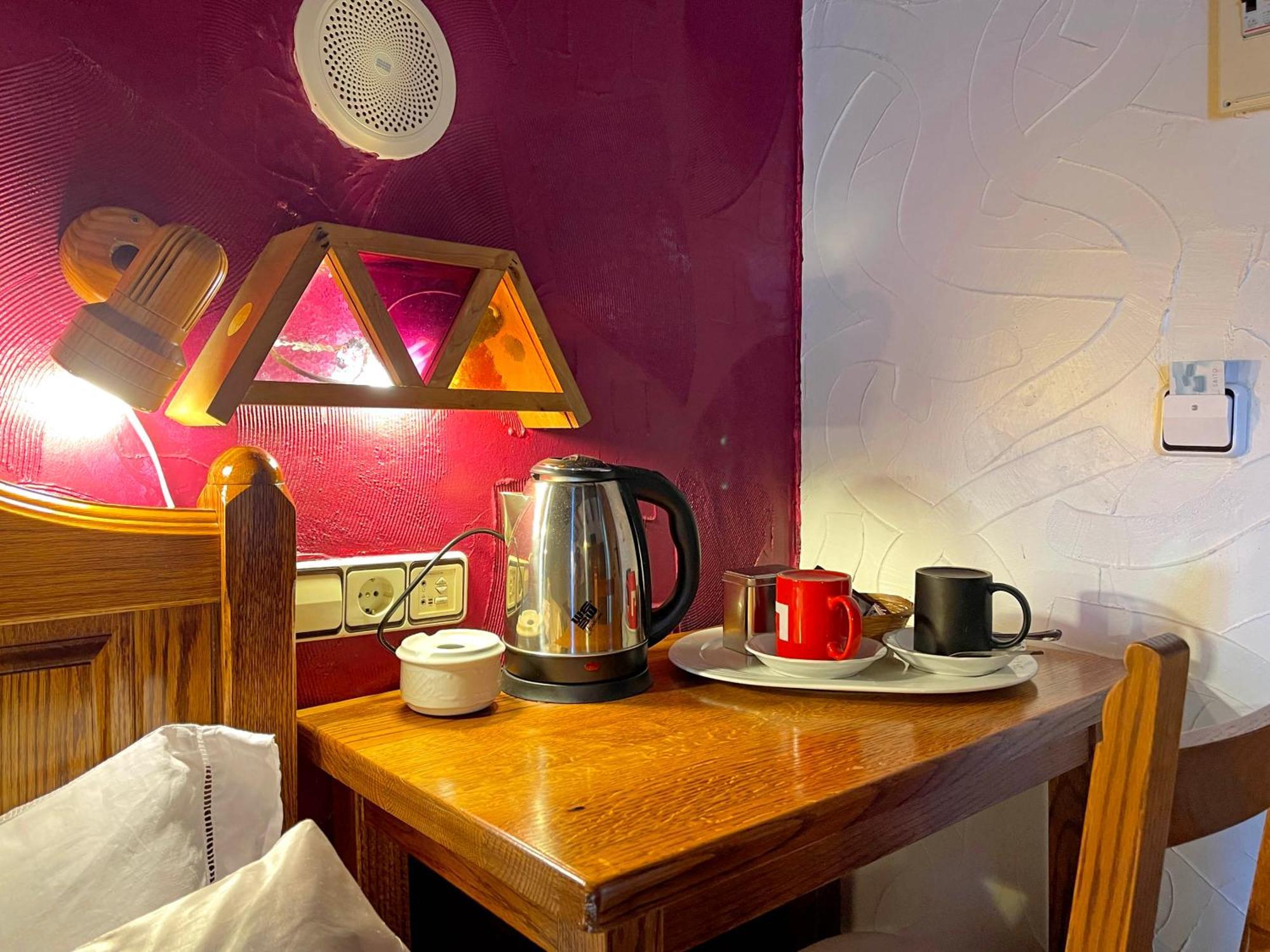 Hotel Peruskenea Jaunsaras Buitenkant foto